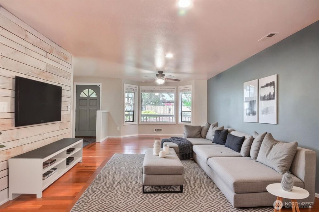 Photo of 21841 SE 266th Street, Maple Valley, WA 98038 (MLS # 2367099)