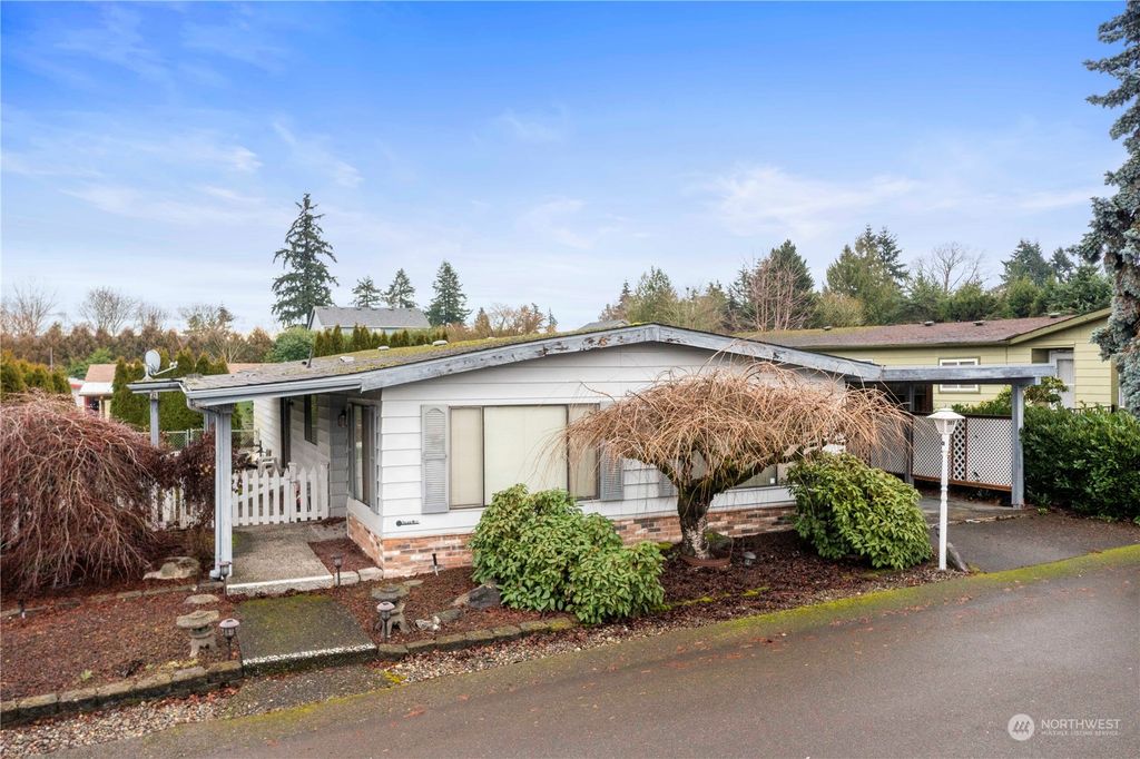 Photo of 2500 Alder Street #202, Milton, WA 98354 (MLS # 2322510)