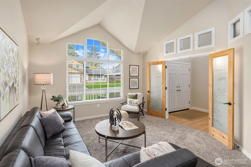Photo of 8211 NE 125th Court, Kirkland, WA 98034 (MLS # 2357338)
