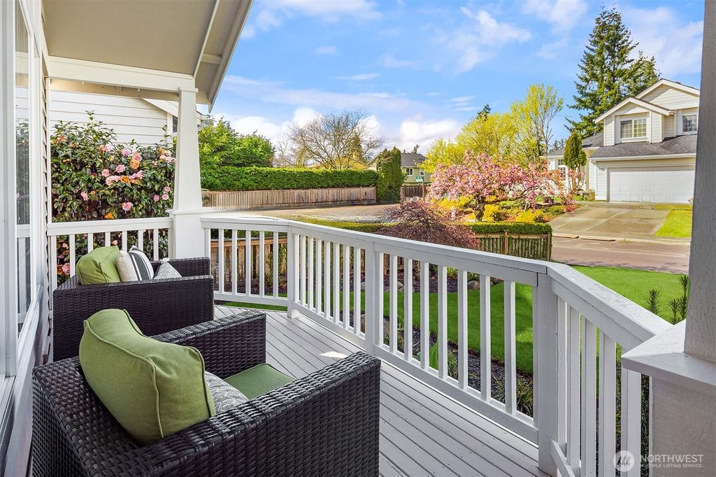 Photo of 8211 NE 125th Court, Kirkland, WA 98034 (MLS # 2357338)