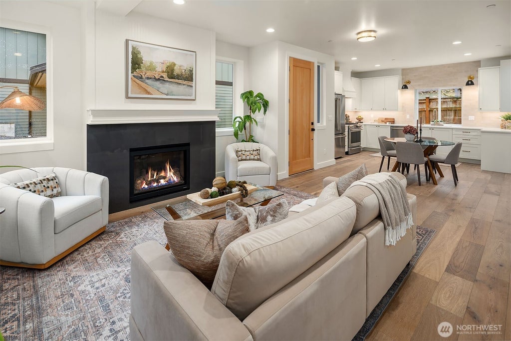 Photo of 11418 NE 90th Street, Kirkland, WA 98033 (MLS # 2582975)
