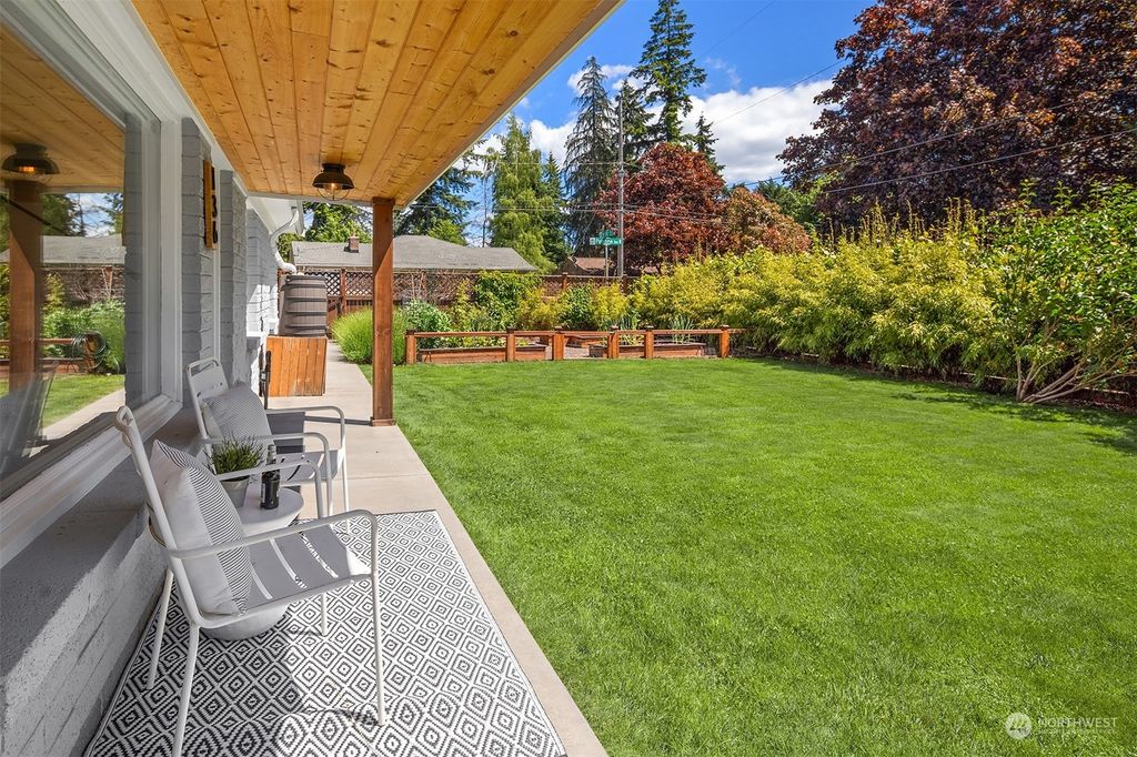 Photo of 136 N 182nd Street, Shoreline, WA 98133 (MLS # 2247924)
