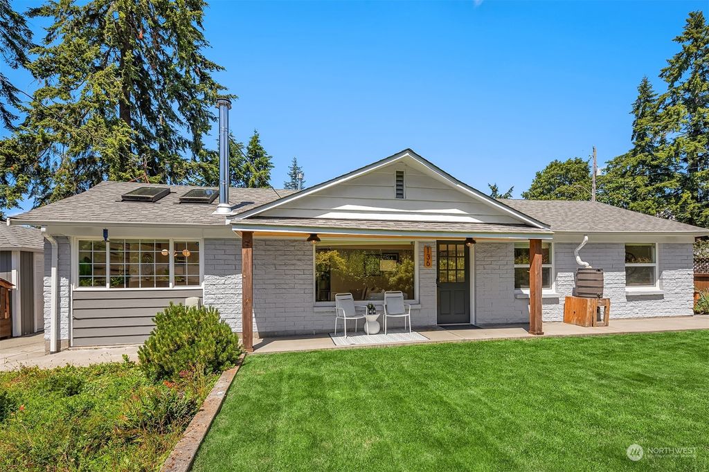 Photo of 136 N 182nd Street, Shoreline, WA 98133 (MLS # 2247924)