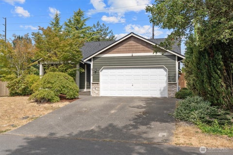 Photo of 6715 176th Street Ct E, Puyallup, WA 98375 (MLS # 2576712)