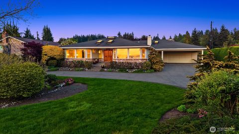 Photo of 928 Mountain Lane, Edmonds, WA 98020 (MLS # 2516624)