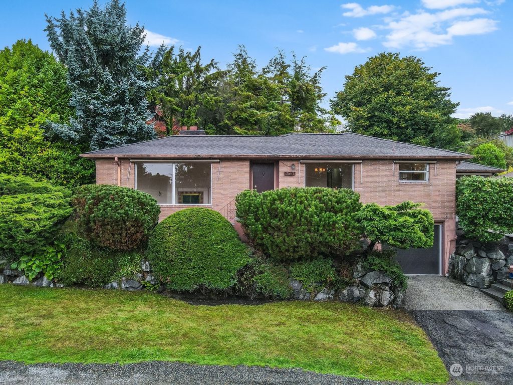 Photo of 9526 25th Avenue NW, Seattle, WA 98117 (MLS # 2170994)