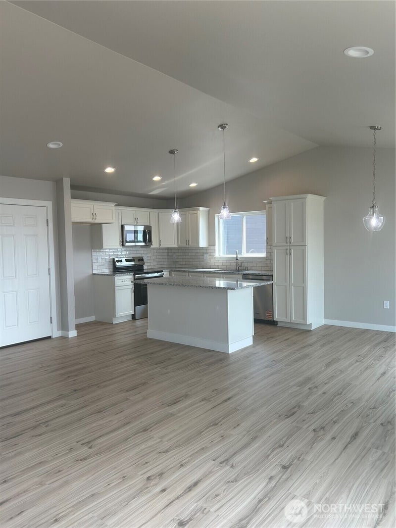 257 Parkside Pl SE