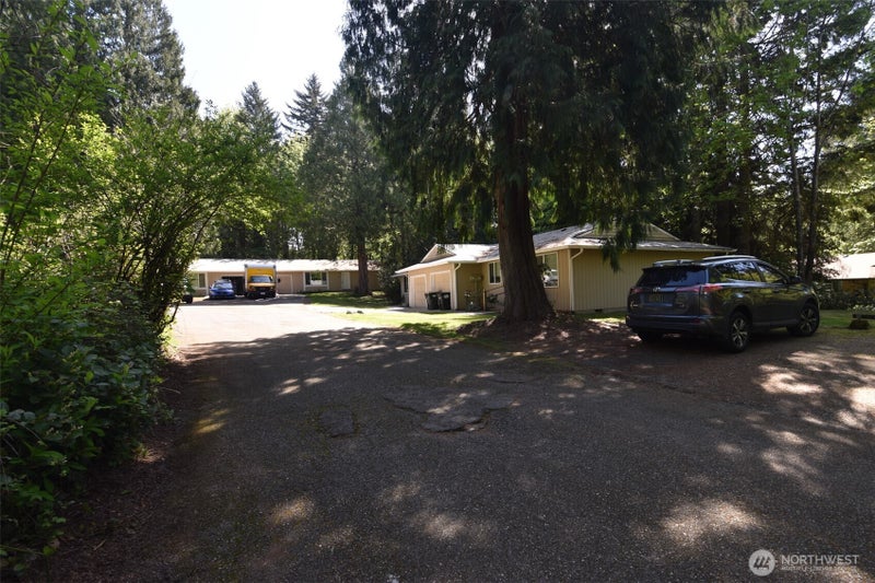 4416 Ridgewood Court NW A & B