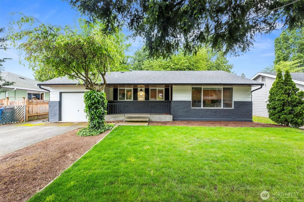 Photo of 13437 4Th Avenue SW, Burien, WA 98146 (MLS # 2366482)