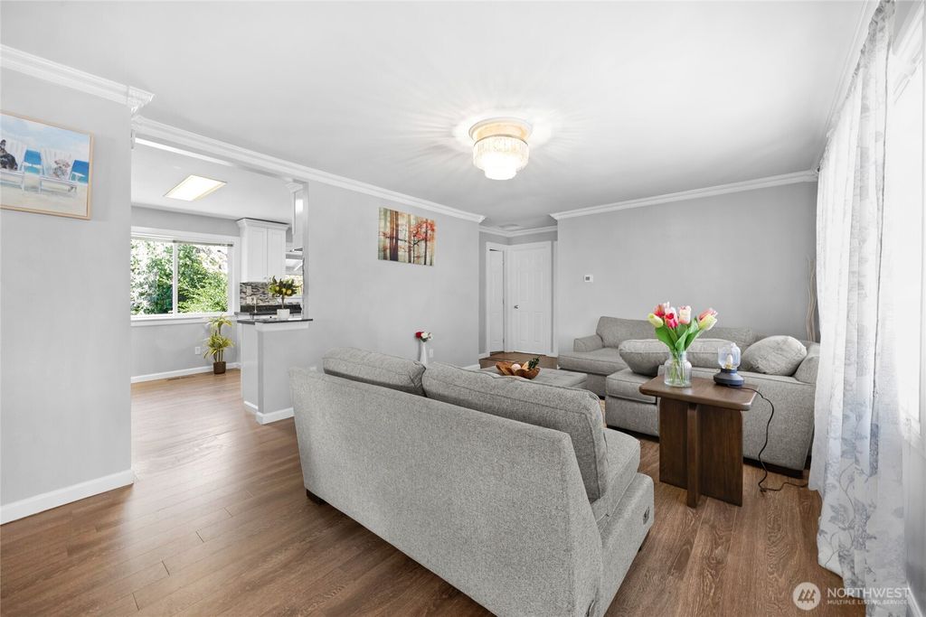 Photo of 31125 S 5th Avenue S, Federal Way, WA 98003 (MLS # 2361188)