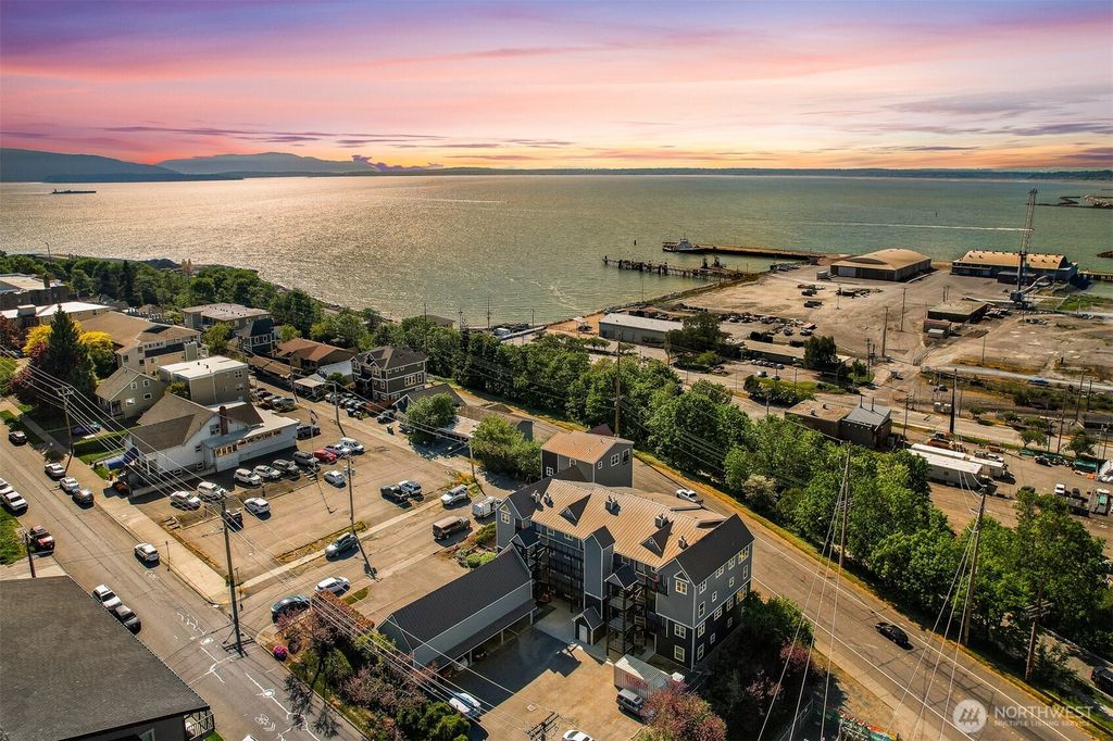 Photo of 705 N State Street #202, Bellingham, WA 98225 (MLS # 2522402)