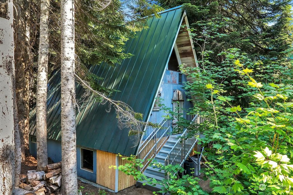 Photo of 24 Kearny Drive, Snoqualmie Pass, WA 98068 (MLS # 2264778)