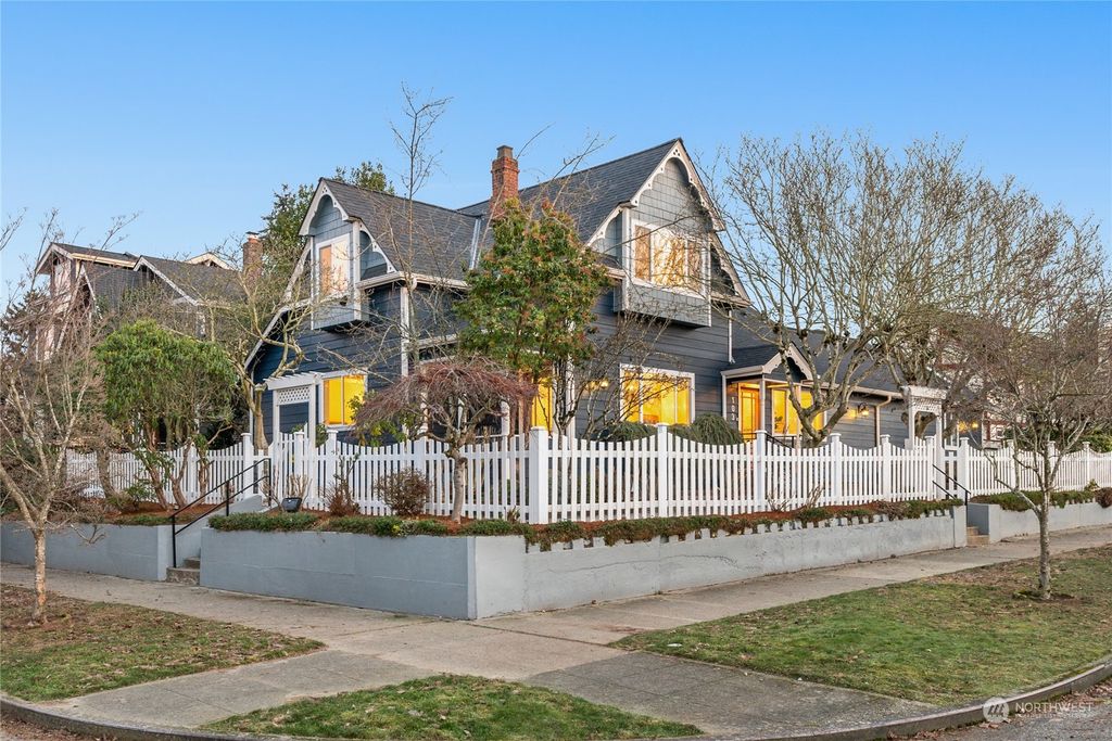 Photo of 103 NE 63rd Street, Seattle, WA 98115 (MLS # 2178882)