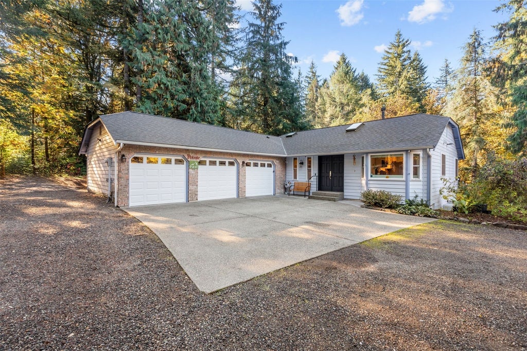 Photo of 16819 319th Court NE, Duvall, WA 98019 (MLS # 2597576)