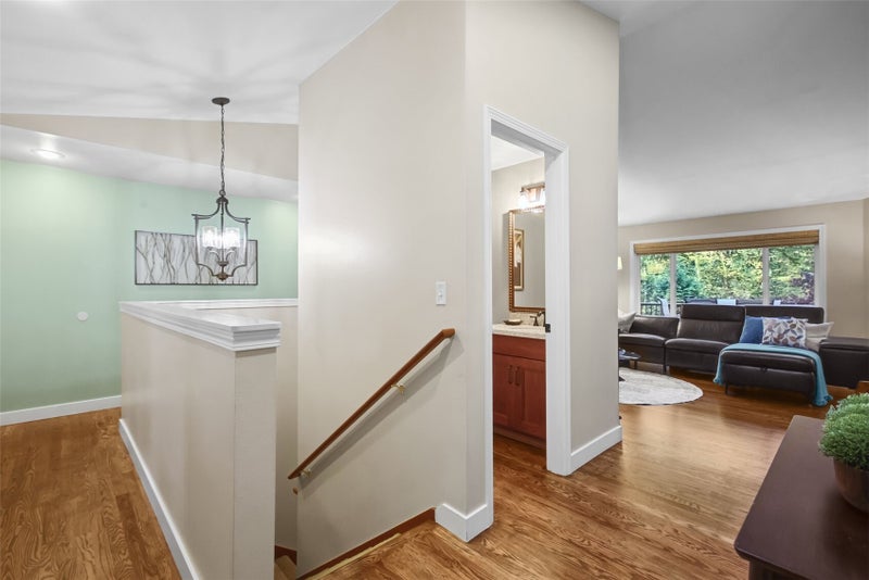 16819 319th Court NE