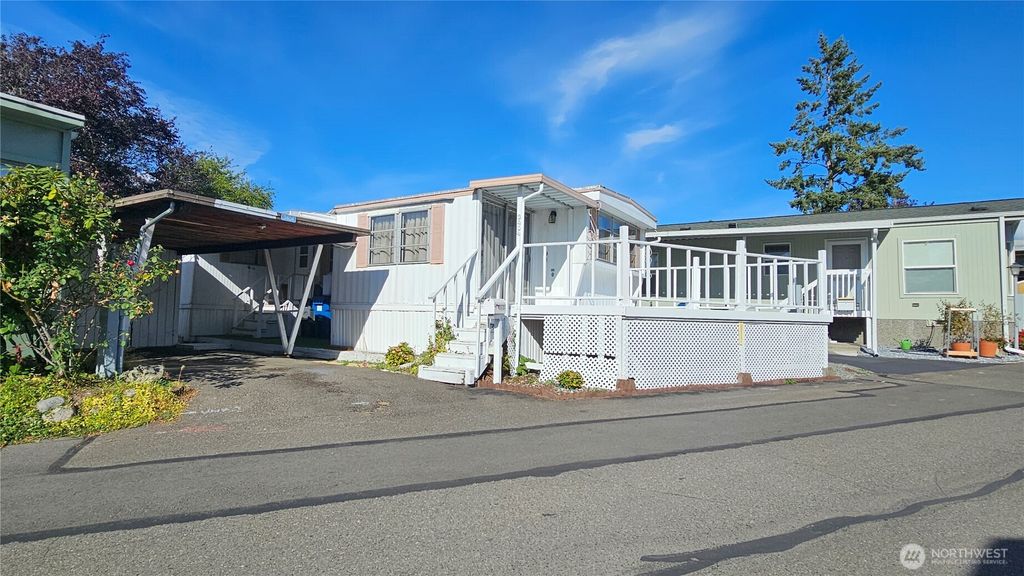 Photo of 3404 S 182nd Place #205, SeaTac, WA 98188 (MLS # 2441356)