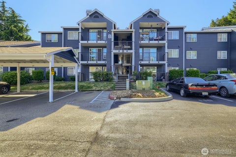 Photo of 215 100th Street SW #B-204, Everett, WA 98204 (MLS # 2535058)