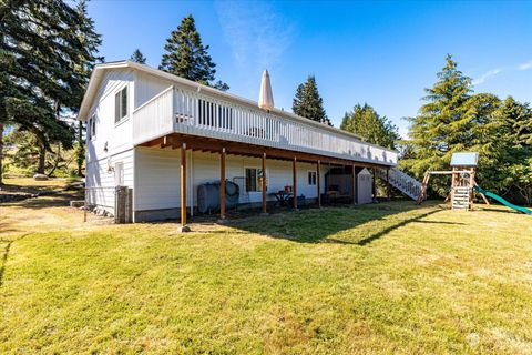 A home in Oak Harbor