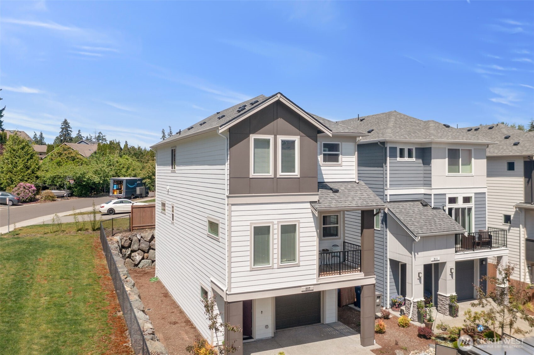 207 207th Street SE EH49
