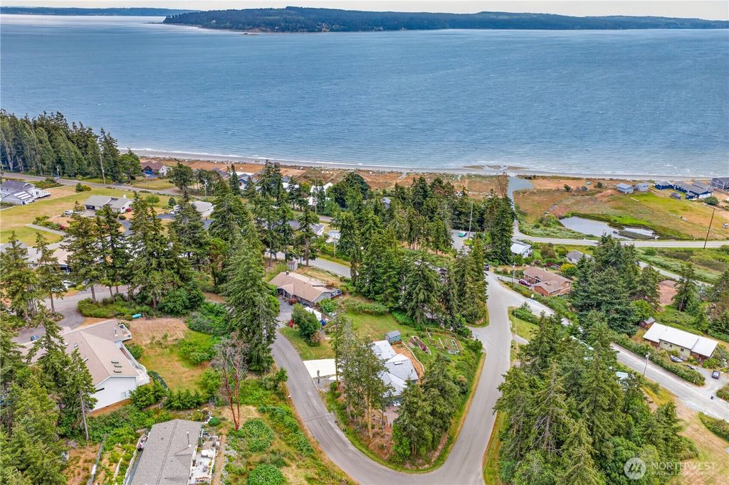 Photo of 2729 Van Dee Avenue, Greenbank, WA 98253 (MLS # 2536541)