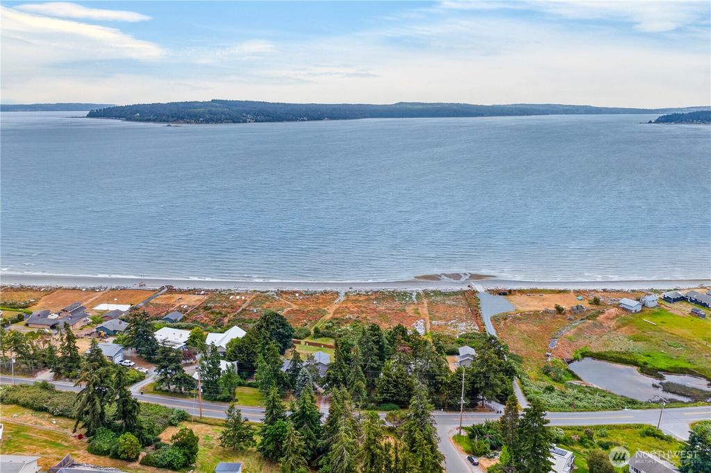 Photo of 2729 Van Dee Avenue, Greenbank, WA 98253 (MLS # 2536541)