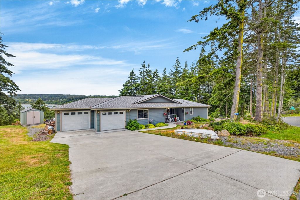 Photo of 2729 Van Dee Avenue, Greenbank, WA 98253 (MLS # 2536541)