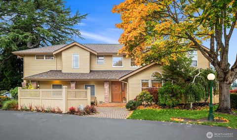 Photo of 637 Elm Place, Edmonds, WA 98020 (MLS # 2446983) Photo of 637 Elm Place, Edmonds, WA 98020 (MLS # 2446983)