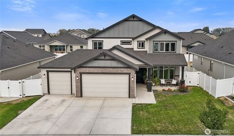 Photo of 4716 W Junco Street, Moses Lake, WA 98837 (MLS # 2430988)
