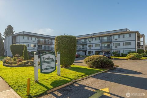 Photo of 2005 Tibbetts Drive #209, Longview, WA 98632 (MLS # 2469466)