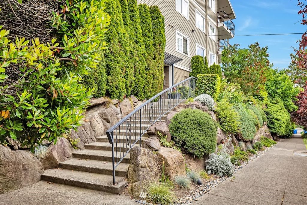 Photo of 2830 NW 56th Street #103, Seattle, WA 98107 (MLS # 1965850)