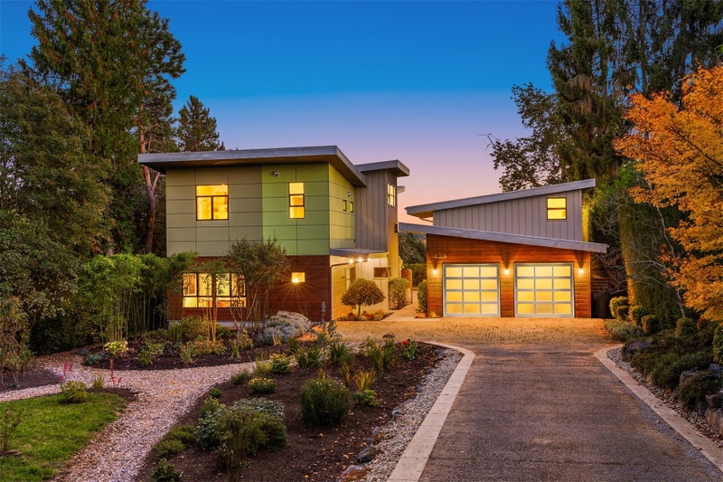 435 16th Lane