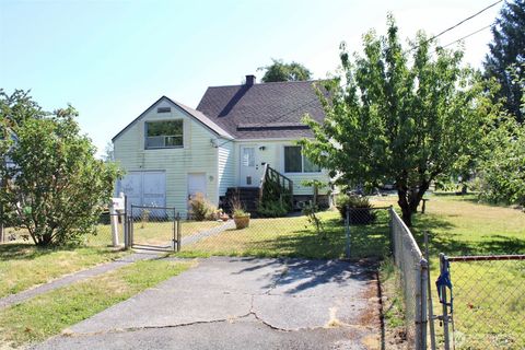 Photo of 1734 Snyder Avenue, Bremerton, WA 98312 (MLS # 2547356)