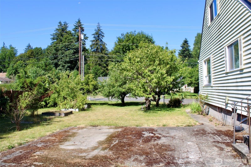 1734 Snyder Avenue