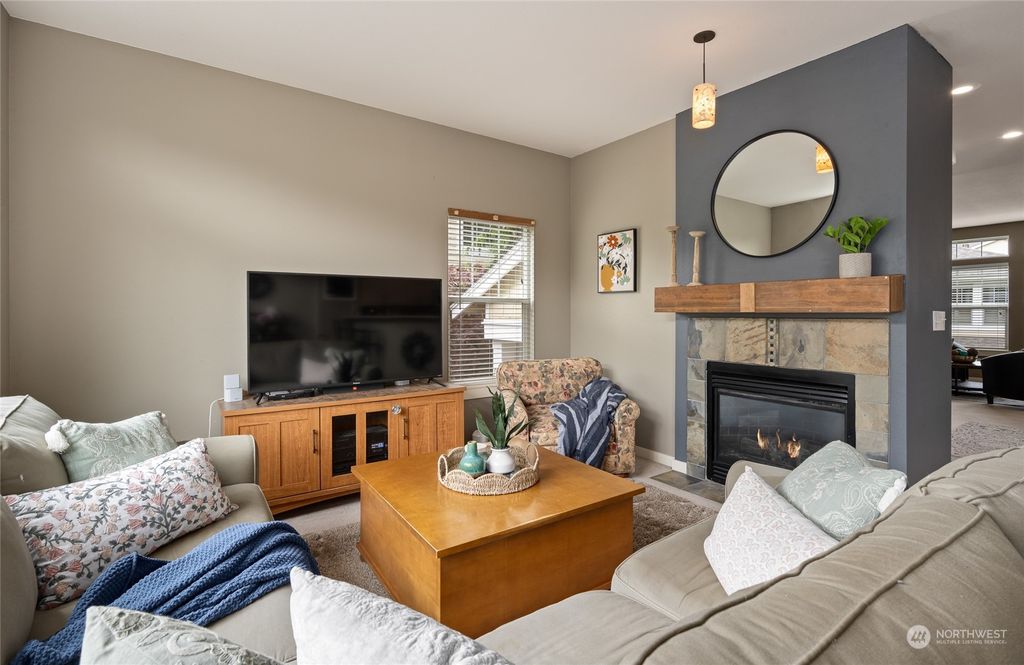 Photo of 8334 NE 140th Street, Kirkland, WA 98034 (MLS # 2240917)