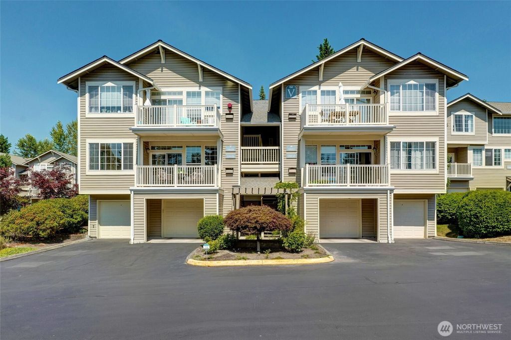 Photo of 18606 NE 57th Street, Redmond, WA 98052 (MLS # 2412473)