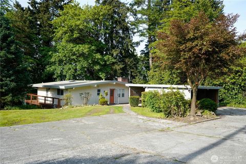 Photo of 1310 Maryland Ave AVE, Everett, WA 98203 (MLS # 2525528)
