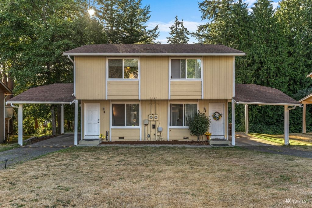 Photo of 6104 Kenwood Drive, Everett, WA 98203 (MLS # 1993938)