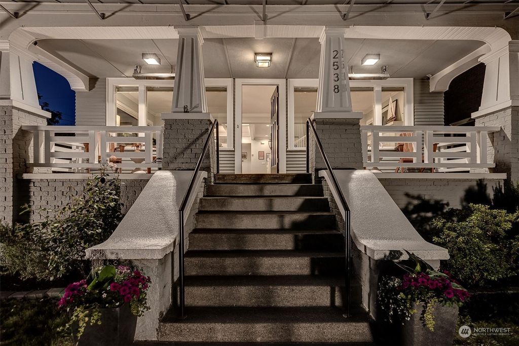 Photo of 2538 10th Avenue W, Seattle, WA 98119 (MLS # 2252900)