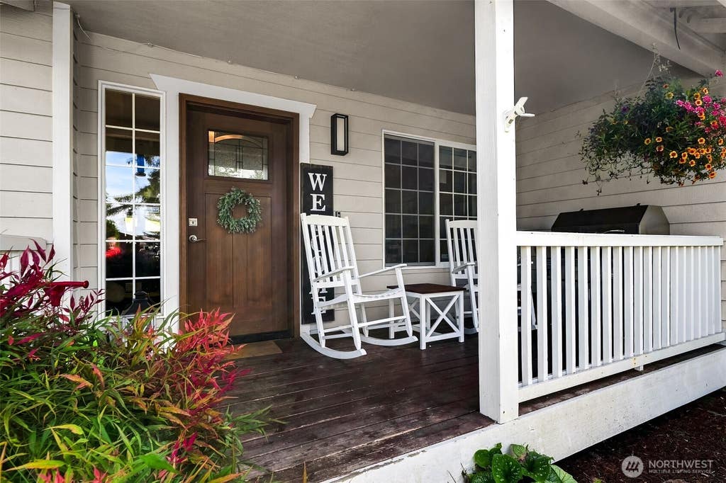 Photo of 914 288th Street Ct E, Roy, WA 98580 (MLS # 2562306)