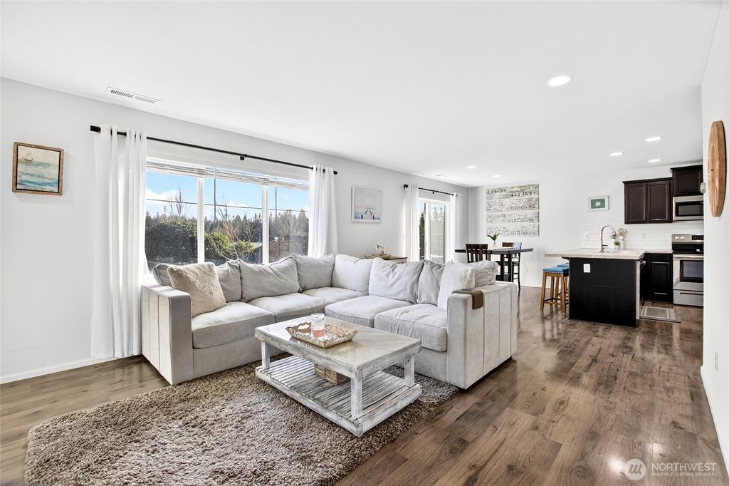 Photo of 17806 Ashe Court, Granite Falls, WA 98252 (MLS # 2497017)