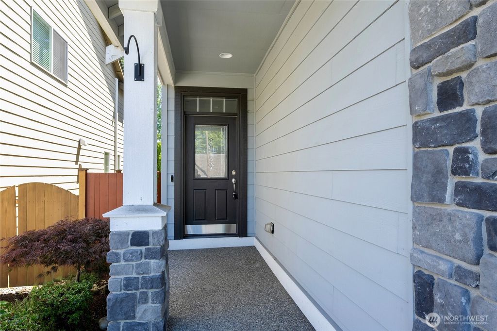 Photo of 1016 167th Place SW, Lynnwood, WA 98037 (MLS # 2409144)