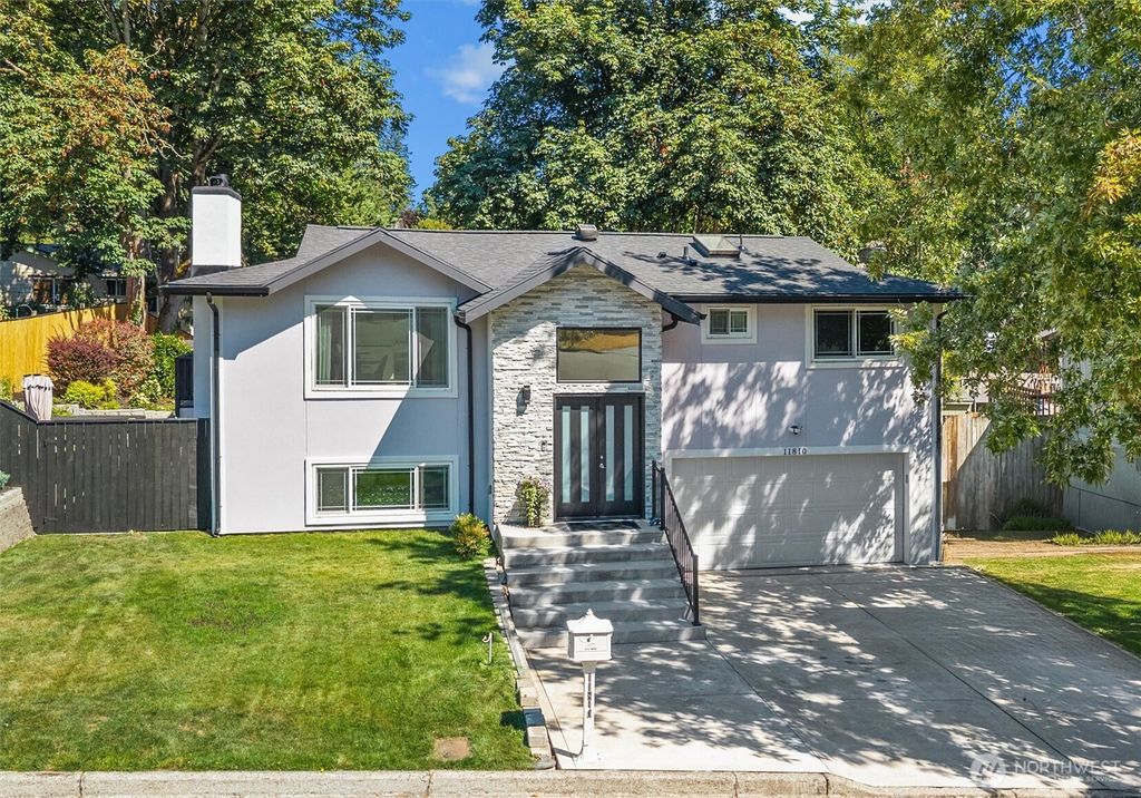 Photo of 11810 SE 323rd Place, Auburn, WA 98092 (MLS # 2422509)