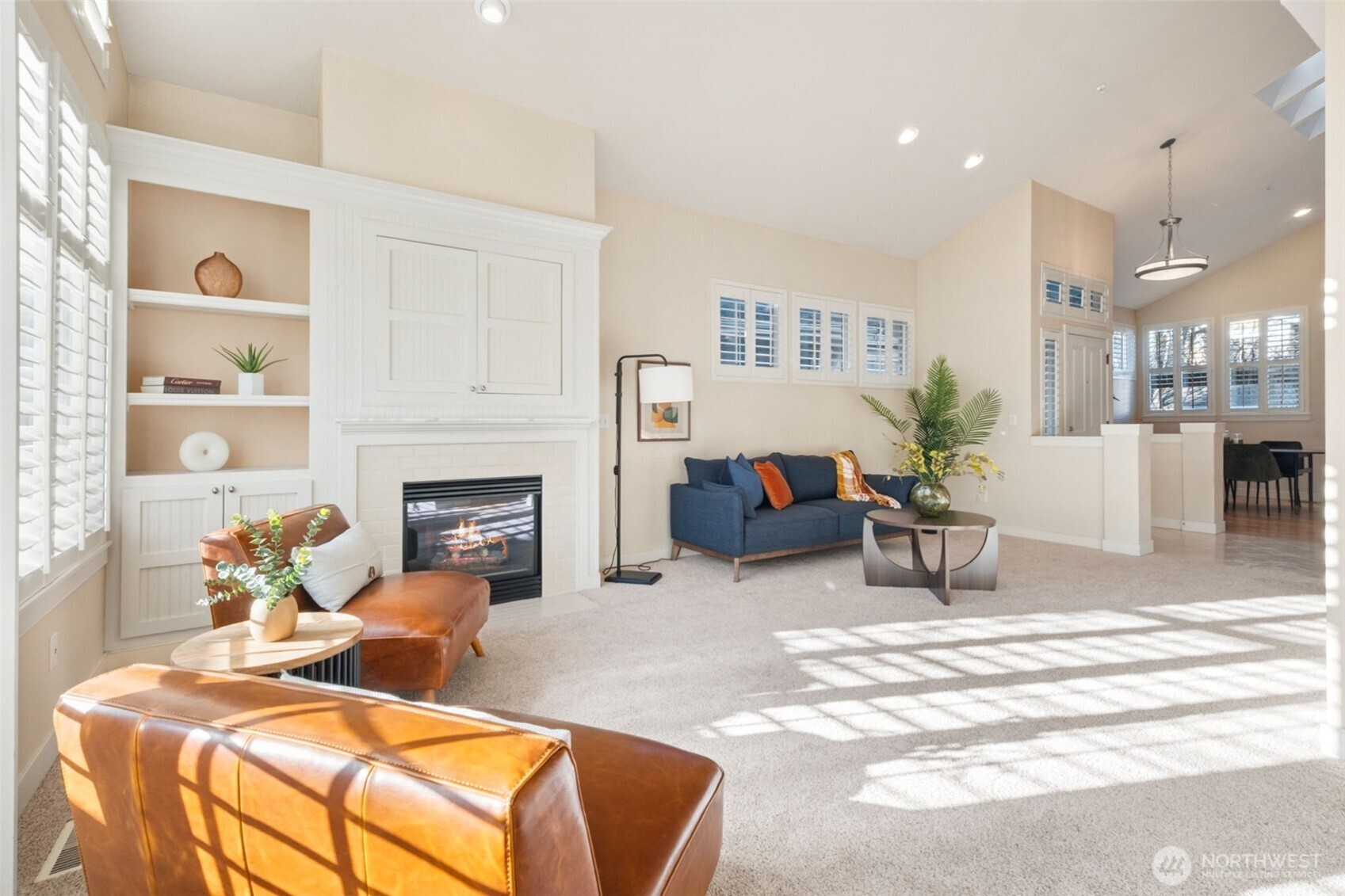 120 Newport Way NW 16