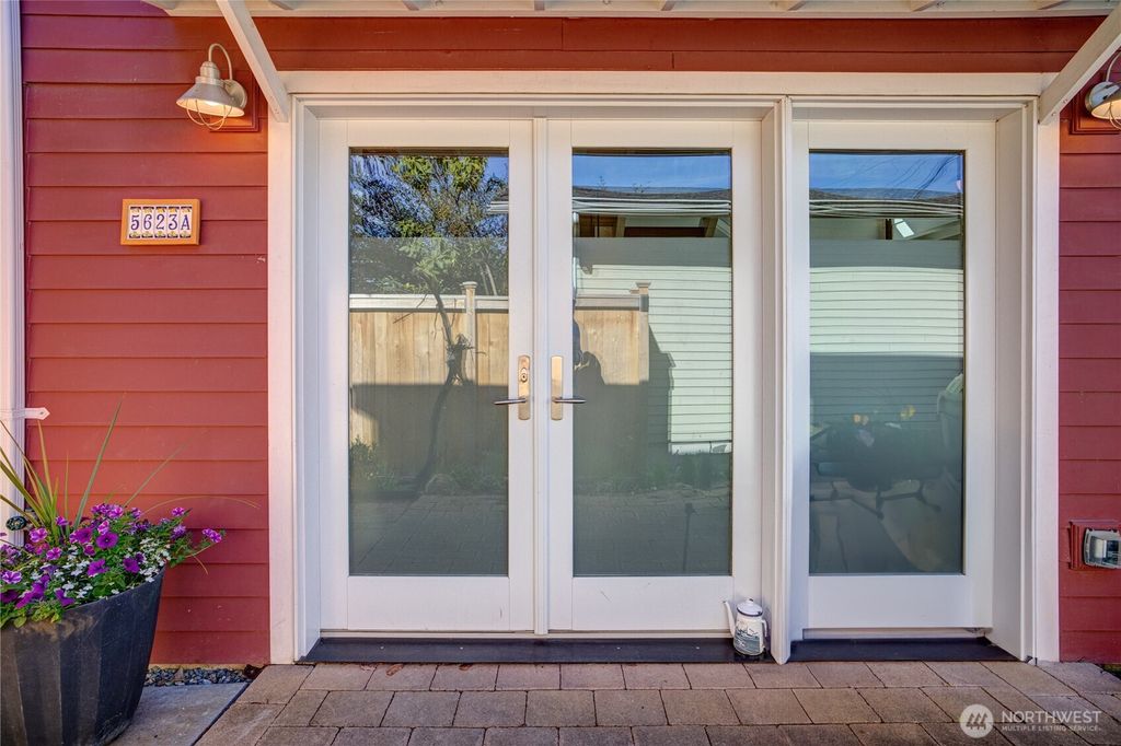 Photo of 5623 Kirkwood Place N #1, Seattle, WA 98103 (MLS # 2358368)