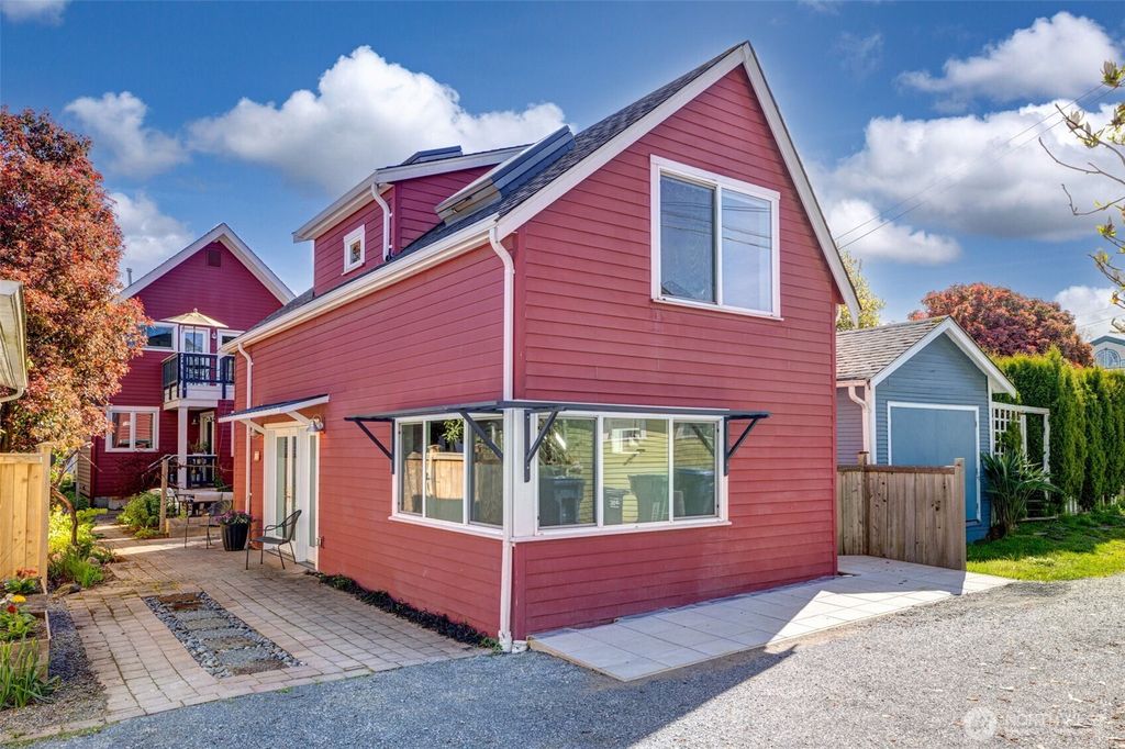 Photo of 5623 Kirkwood Place N #1, Seattle, WA 98103 (MLS # 2358368)
