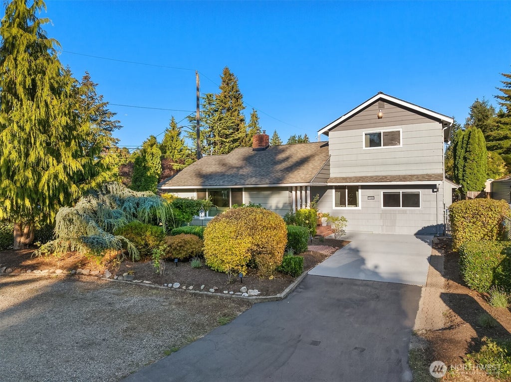 Photo of 11902 21st Avenue SW, Burien, WA 98146 (MLS # 2582337)