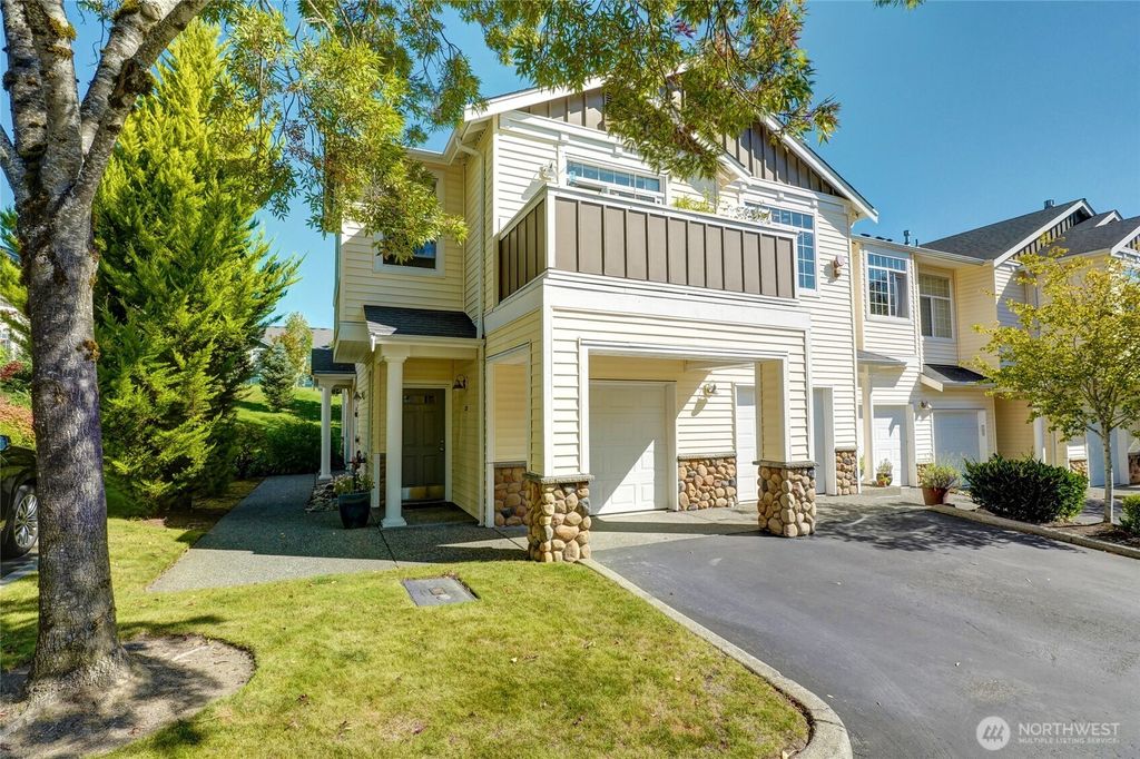Photo of 1855 Trossachs Boulevard SE #1703, Sammamish, WA 98075 (MLS # 2435634)