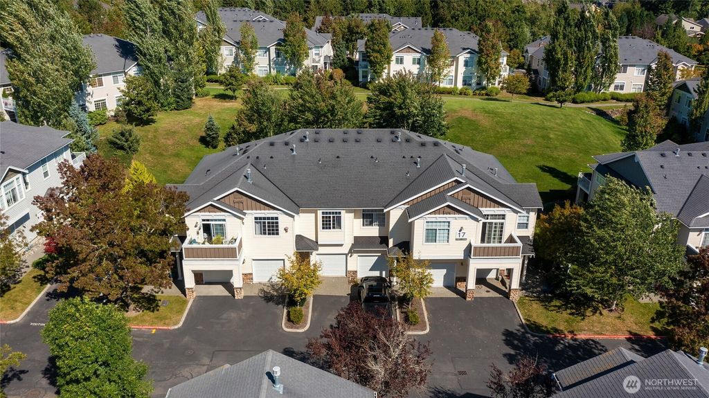Photo of 1855 Trossachs Boulevard SE #1703, Sammamish, WA 98075 (MLS # 2435634)
