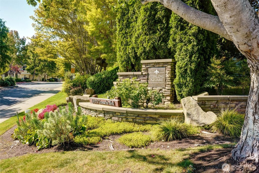 Photo of 1855 Trossachs Boulevard SE #1703, Sammamish, WA 98075 (MLS # 2435634)