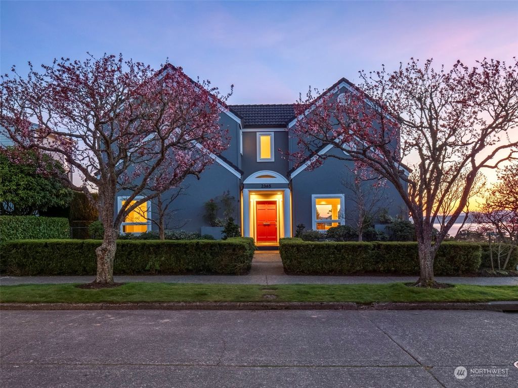 Photo of 2365 Rosemont Place W, Seattle, WA 98199 (MLS # 2224247)